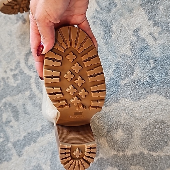 Coach Shearling lined suede boots - Picture 3 of 5